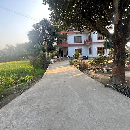 Chitwan Comforts Apt 2 Бхаратпур Екстер'єр фото